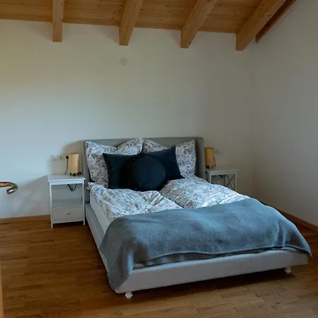 Grosse Mit Bergblick Apartment *