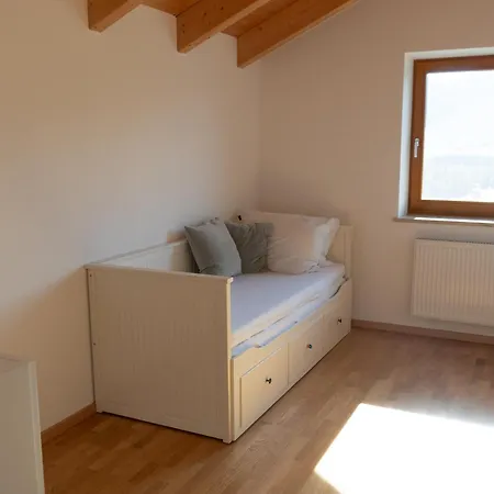 Grosse Mit Bergblick Apartment