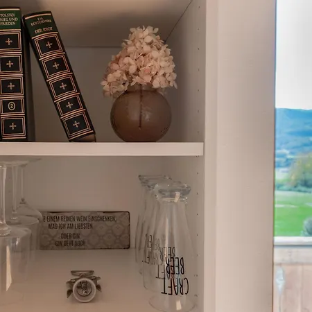 Grosse Mit Bergblick Apartment Frasdorf