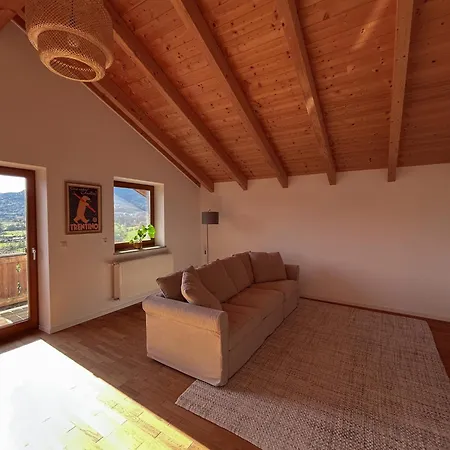 Grosse Mit Bergblick Apartment